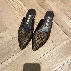 Manolo blahnik silk green sandals flats US7